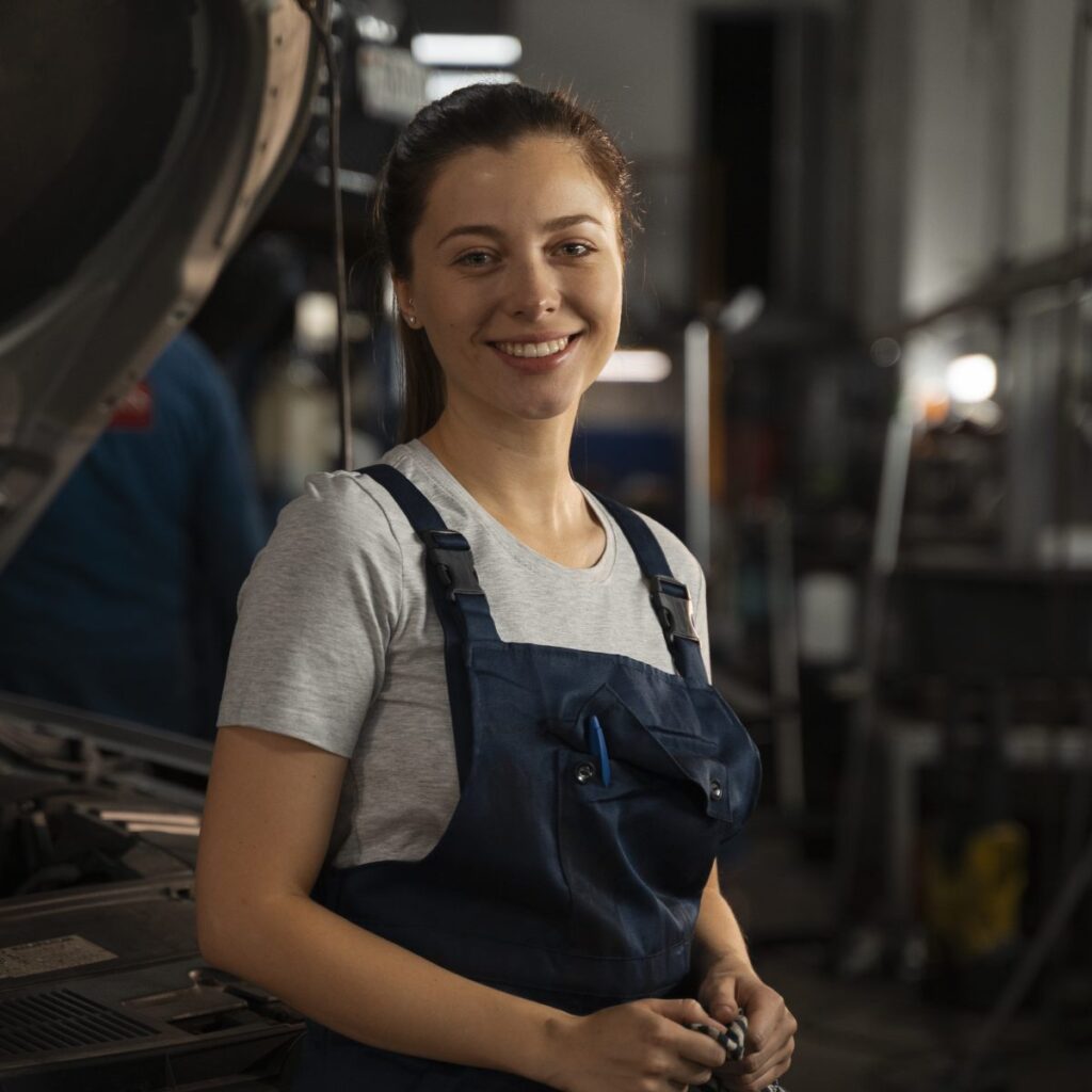 mujer mecanica